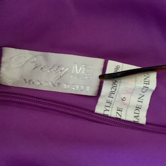 Gown by Pretty me. 6 - Picture 9 of 10